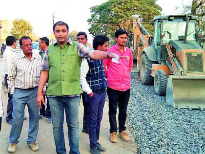 Inspection of development work in the city from the MLAs | आमदारांकडून शहरातील विकासकामांची पाहणी