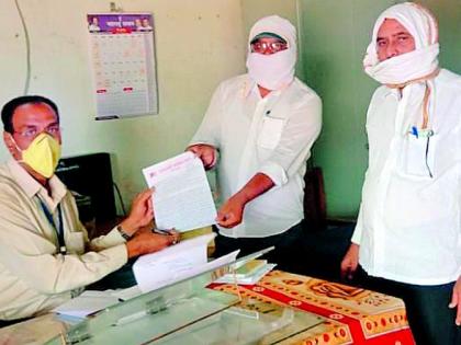 register Purchase of 700 vehicles, only 15 vehicles | नोंद ७०० गाड्यांची खरेदी केवळ १५ गाड्या register Purchase of 700 vehicles, only 15 vehicles | नोंद ७०० गाड्यांची खरेदी केवळ १५ गाड्या