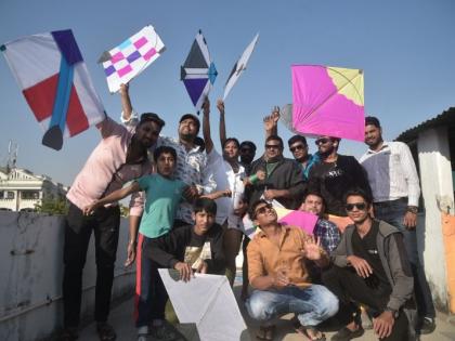 ‘O Kat’ echoed the sky; Celebration of Kite Festival on Makar Sankranti | ‘ओ काट’ने आसमंत निनादला; मकरसंक्रांतीला पतंगोत्सवाचा जल्लोष