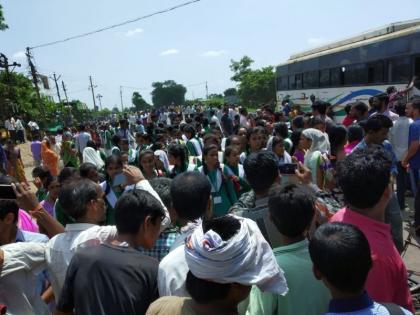 Girl student died and four injured in truck accident in Nagpur district | नागपूर जिल्ह्यात ट्रकच्या धडकेत विद्यार्थिनीचा मृत्यू