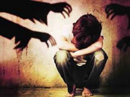 a man force to a 15-year-old boy do unnatural acts | "तुला मारून स्मशानभूमीत पुरुन टाकीन", अशी धमकी देत १५ वर्षीय मुलाला करायला लावले अनैसर्गिक कृत्य