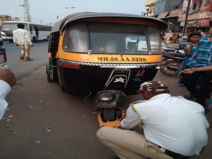  Action on 55 unskilled vehicleholders at Pandharpur | पंढरपुरात ५५ बेशिस्त वाहनधारकांवर कारवाई