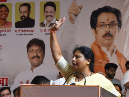 shiv sena sushma andhare criticised bjp and eknath shinde group in maha prabodhan yatra at mira road | “भीती दाखवून खिसे कापा व राज्य करा असले राजकारण देशात सुरु”: सुषमा अंधारे 