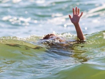 Three children drowned in mine lake | पोहायला जाणे जीवावर बेतले; मुरुमाच्या खाणीत तीन मुलांना जलसमाधी