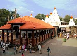 Pagari priest here at Ambabai temple in Kolhapur | कोल्हापूरच्या अंबाबाई मंदिरात आता पगारी पुजारी