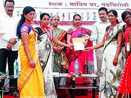 Women should also develop in social and political fields | महिलांनी सामाजिक व राजकीय क्षेत्रातही विकास साधावा