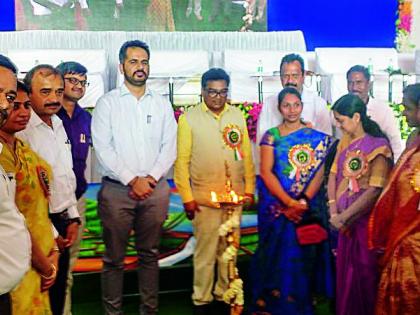 Festival of 240 savings group attendance | २४० बचत गटांची महोत्सवात हजेरी Festival of 240 savings group attendance | २४० बचत गटांची महोत्सवात हजेरी