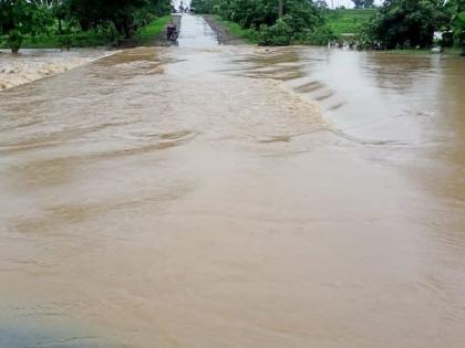 Heavy rains in Vidarbha lead to blockage of major roads | विदर्भात अतिवृष्टीमुळे दाणादाण, प्रमुख मार्ग ठप्प