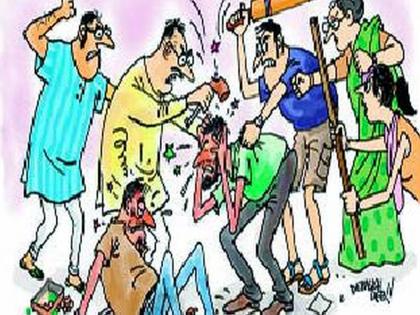 Dissatisfaction and vandalism at home | घरगुती वादातूून एकास बेदम मारहाण व तोडफोड Dissatisfaction and vandalism at home | घरगुती वादातूून एकास बेदम मारहाण व तोडफोड