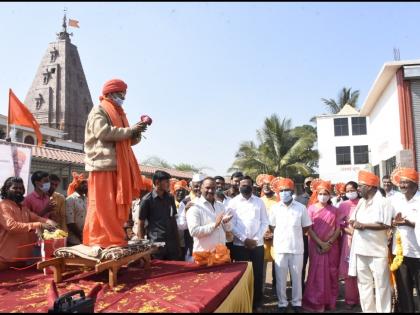 Flag hoisting at Ojhar for World Peace Religion Ceremony | विश्वशांती धर्म सोहळ्याचे ओझरला ध्वजारोहण