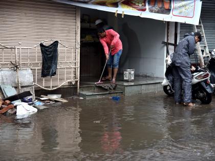 Water seeped into the house in the CIDCO area | सिडको भागात शिरले घरात पाणी