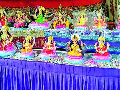 Mahalaxmi is delighted at the idols of this year's Diwali | यंदाच्या दिवाळीत महालक्ष्मी मूर्तीकारांवर प्रसन्न