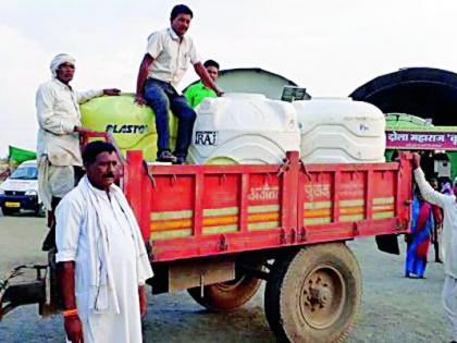 Over the course of the summer, the population of 108 unforeseen aged births | भर उन्हाळ्यात १०८ निराधार वृद्धांची पाण्यासाठी वणवण