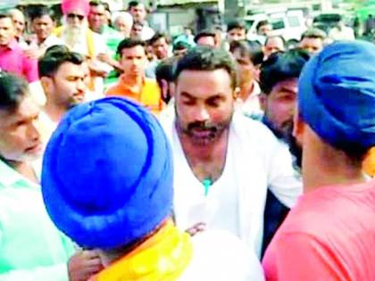 BJP-Congress workers clashed over RO water plant | आरओ वॉटर प्लांटवरून भाजपा-काँग्रेस कार्यकर्ते भिडले