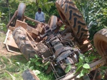 Woman killed, five injured in tractor overturn in Gondia district |    गोंदिया जिल्ह्यात ट्रॅक्टर उलटल्याने महिलेचा मृत्यू, पाच जखमी