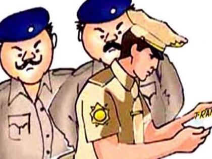 Transfer of 22 policemen from Solapur Rural Police Headquarters to the district | सोलापूर ग्रामीण पोलिस मुख्यालयातील २२ पोलिसांच्या जिल्ह्यात बदल्या