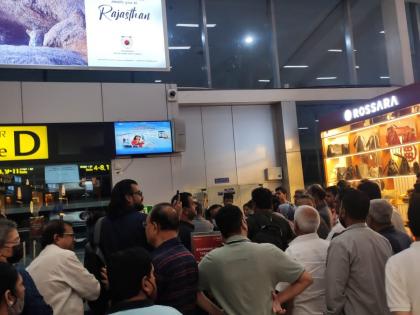 passengers stranded for 24 hours spicejet goa pune flight never took off | २४ तास प्रवासी रखडले; स्पाइस जेटचे गोवा-पुणे विमान सुटलेच नाही