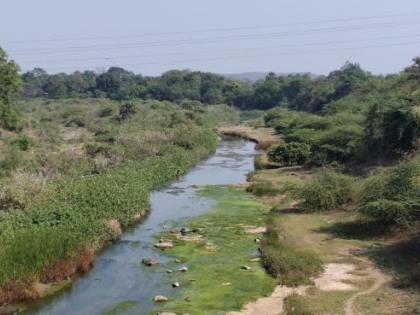 The river changed its route at Anji Mothi in Wardha district | वर्धा जिल्ह्यातील आंजी मोठी येथे धाम नदीने बदलला प्रवाह