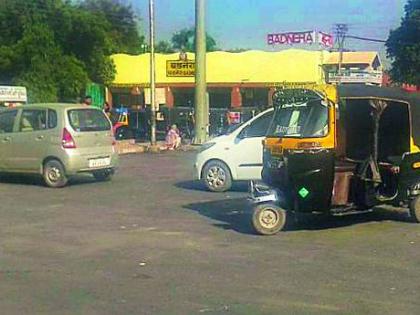 The suit in Auto Driver RPF at Badnera Railway Station | बडनेरा रेल्वे स्थानकावर ऑटो चालक-आरपीएफमध्ये वाद