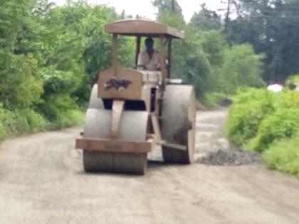 Work on Chandsi-Mungsare road started | चांदसी-मुंगसरे रस्त्याचे कामाला सुरुवात