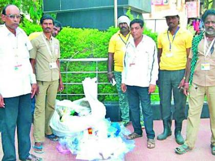 Boundary plastic bags seized | भद्रावतीत प्लॉस्टिक पिशव्या जप्त