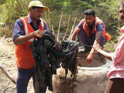 Drainage also drained the drainage chambers in Nashik | नाशकात ड्रेनेजचे चेंबर्स फोडून सांडपाण्यावरही डल्ला