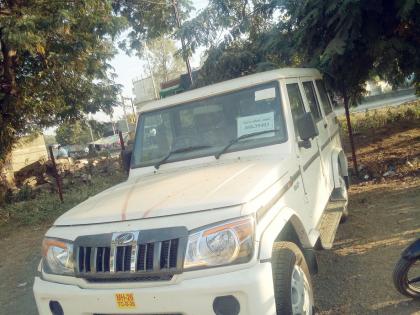  The Chairman's Jeep stood in the dust | सभापतींची जीप धूळखात उभी