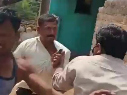 Power workers beaten up in Deola taluka | देवळा तालुक्यात वीज कर्मचाऱ्यांना मारहाण