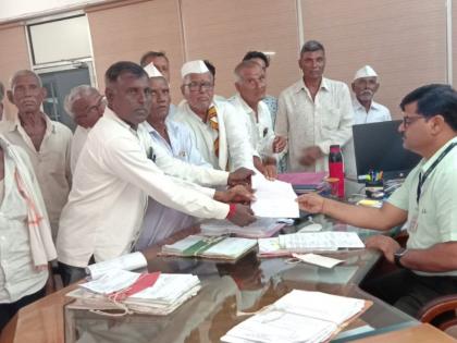 अमरावती नदीचे पाणी अडल्याने वैंदाणे येथील घरे व शेती पाण्यात