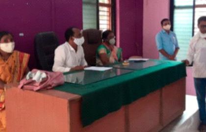 Various issues were discussed in the review meeting of Taloda Panchayat Samiti | तळोदा पंचायत समितीच्या आढावा बैठकीत विविध विषयांवर झाली चर्चा Various issues were discussed in the review meeting of Taloda Panchayat Samiti | तळोदा पंचायत समितीच्या आढावा बैठकीत विविध विषयांवर झाली चर्चा