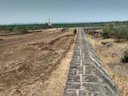 In Khatav taluka, Mahapur ... maye lake but only in cooling down | खटाव तालुक्यात महापूर... मायणी तलाव मात्र ठणठणीत