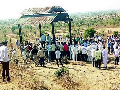 The assassination of the death of a projected farmer | प्रकल्पग्रस्त शेतकऱ्याचा मृत्यू ही व्यवस्थेने केलेली हत्याच