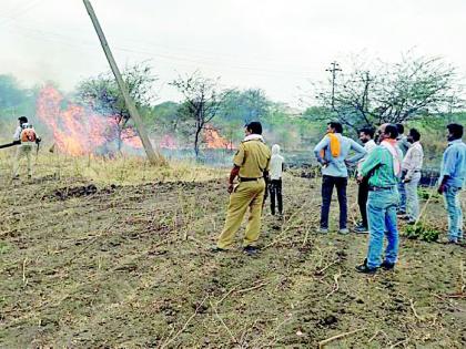 Villagers escaped from fire due to alert of youth | युवकांच्या सतर्कतेमुळे आगीपासून बचावले गांव