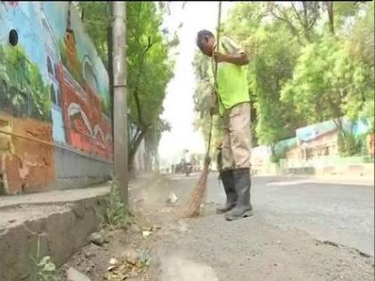 Corona virus : Corona took wicket of municipal cleaning staff, no help | Corona virus : कोरोनाने घेतला महापालिकेच्या स्वच्छता कर्मचाऱ्यांचा बळी, कसलीच मदत नाही