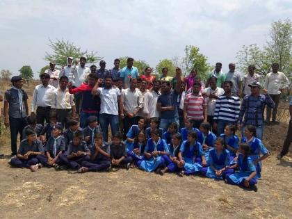  Shramdan of Ranjangaon students | रांजणगावच्या विद्यार्थ्यांचे श्रमदान