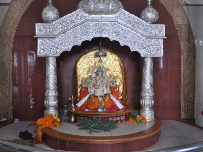 Theft in the famous Ganapati temple of Vaigayog in Amravati district | अमरावती जिल्ह्यातील वायगावच्या प्रख्यात गणपती मंदिरात चोरी