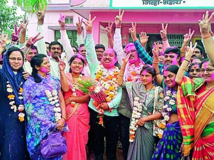 BJP in Maehadi, Lakhandur, NCP's flag in Lakhani | माेहाडी, लाखांदूरमध्ये भाजप, लाखनीत राष्ट्रवादीचा झेंडा