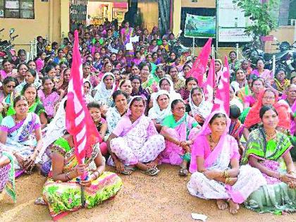 Front of Panchayat Samiti on Nutrition Food employees | पोषण आहार कर्मचाऱ्यांचा पंचायत समितीवर मोर्चा