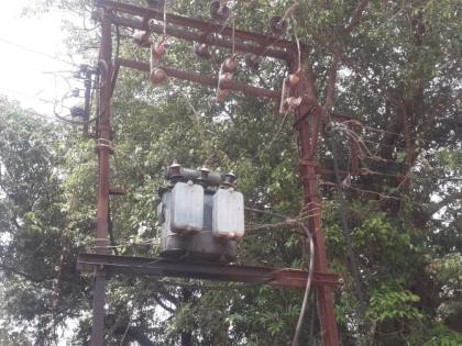 Takeharsh has been in darkness for eight days due to power failure | विद्युत रोहित्र निकामी झाल्याने टाकेहर्ष आठ दिवसांपासून काळोखात