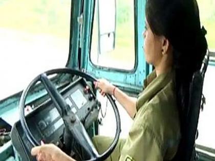 Women ST drivers in the state are in a hung state | राज्यातील एसटीच्या महिला ‘चालक कम वाहक’ त्रिशंकू अवस्थेत