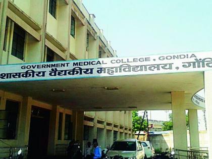 Medical students are in a dilemma due to the government's time consuming policy | शासनाच्या वेळकाढू धोरणाने होतेय मेडिकलच्या विद्यार्थ्यांची कोंडी