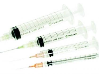 Syringe shortage now when vaccinated | लस असताना आता सिरिंजचा तुटवडा Syringe shortage now when vaccinated | लस असताना आता सिरिंजचा तुटवडा