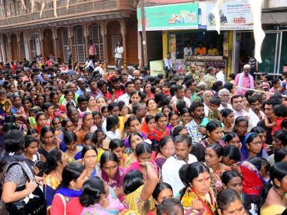  Ringing movement in Hingoli | हिंगोलीत घंटानाद धरणे आंदोलन