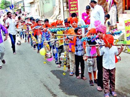 Founder of YEVA: Yatra for Raghujiraj Shinde | येवल्याचे संस्थापक : अभिमानास्पद कामगिरीचा नागरिकांकडून आढावा रघुजीराजे शिंदे यांचा यात्रोत्सव