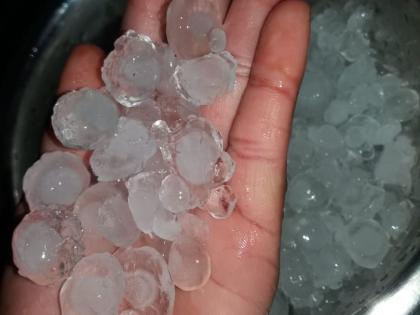 Hail in Jalgaon district | जळगाव जिल्ह्यात वादळी पावसासह गारपीट