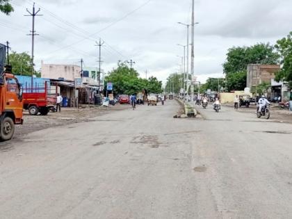 Set up 50 containment zones in Solapur; Restrictions in 331 places | सोलापुरातील ५० कंटेन्मेंट झोन उठवले; ३३१ ठिकाणी निर्बंध कायम