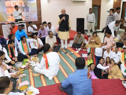 Tiffin meeting of BJP in Bhayandar | भाईंदरमध्ये भाजपाची टिफिन बैठक