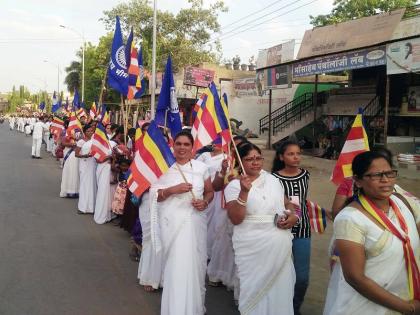 Celebrated in Buddha Jubilee enthusiasts in the waluj | वाळूज महानगरात बुद्ध जयंती उत्साहात साजरी