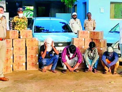 11 lakh worth of liquor seized | पाठलाग करून ११ लाखांचा दारूसाठा जप्त 11 lakh worth of liquor seized | पाठलाग करून ११ लाखांचा दारूसाठा जप्त