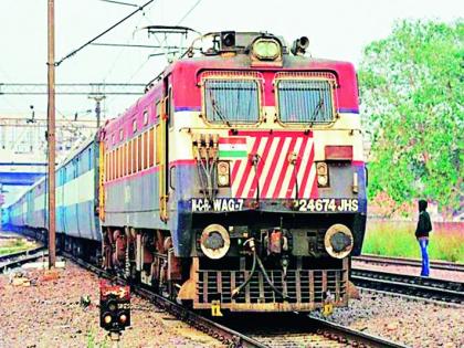 Only one in four passengers started | चारपैकी एकच पॅसेंजर सुरू Only one in four passengers started | चारपैकी एकच पॅसेंजर सुरू
